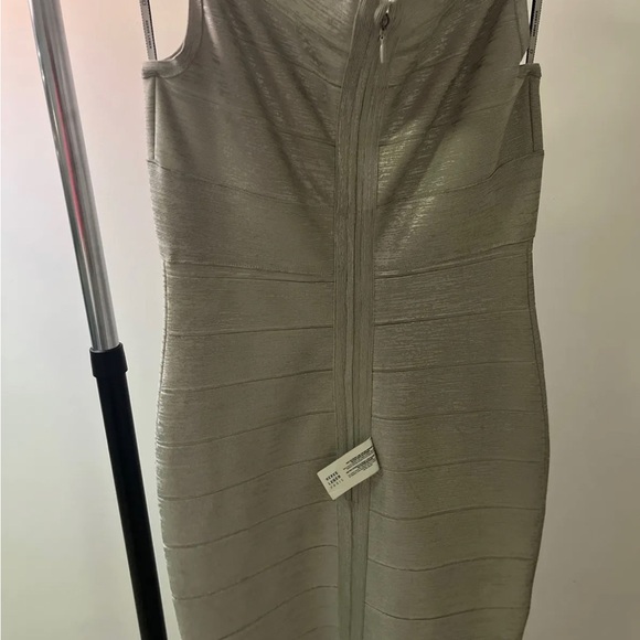 Herve Leger Paris dress. - Picture 4 of 7